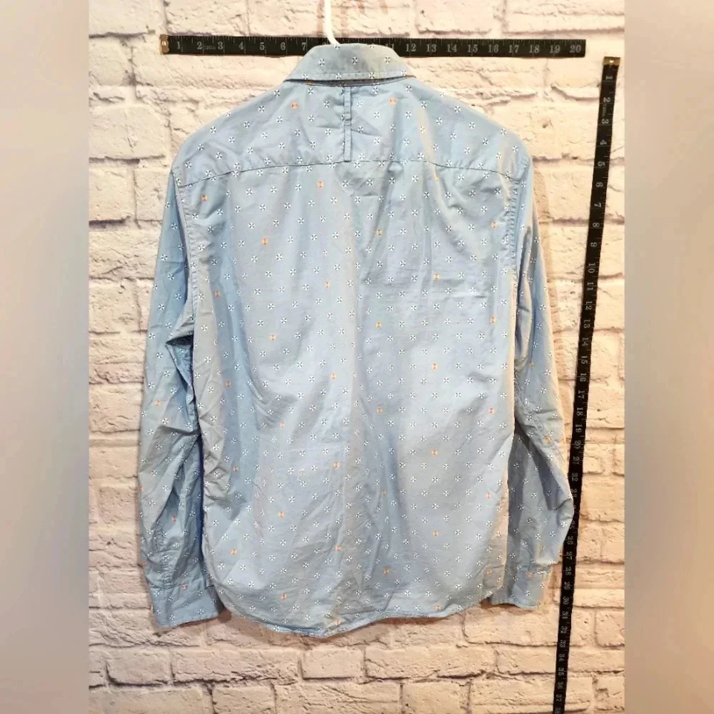 Light blue Banana Republic men's dress shirt Size Small